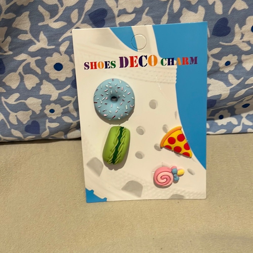 Giblits for crocs:one blue donut pizza, green macaron and pink lolipop